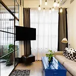 Monkeys Apartments Luxury Metaloft