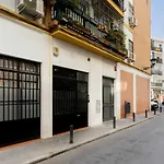 Monkeys Apartments Luxury Metaloft